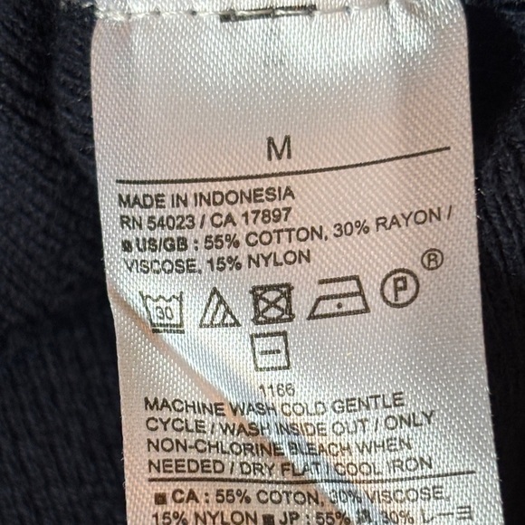 Banana Republic Women’s Mock Neck Sweater - Picture 4 of 4